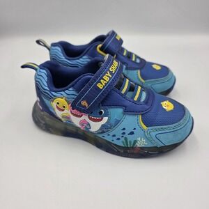 Baby Shark Light Up Toddler Shoes Size 9 Pinkfong Blue MultiColor‎ Tie Strap